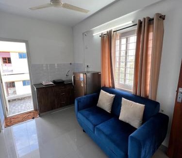 Wilson Garden Apartment | StayhomeStays Prime