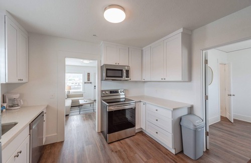 Coos Bay House | #StayInMyDistrict Bluebird Cottage Coos Bay