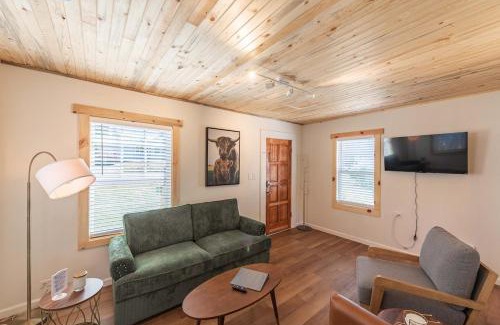 North Bend House | #StayinMyDistrict Brussels Bungalow