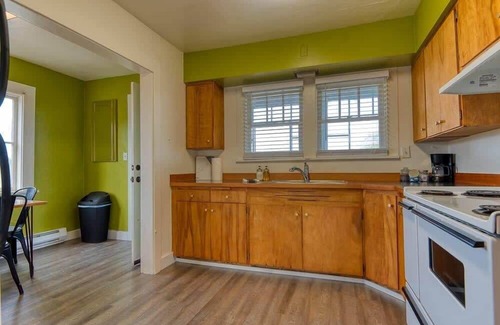 Coos Bay Apartment | #StayinMyDistrict Historic Apartment Near Downtown