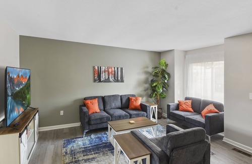 Champaign House | StayLocal STR: Kenny