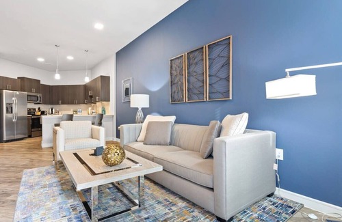 Richardson Apartment | StayOvr at Galatyn Park, Richardson|1BR