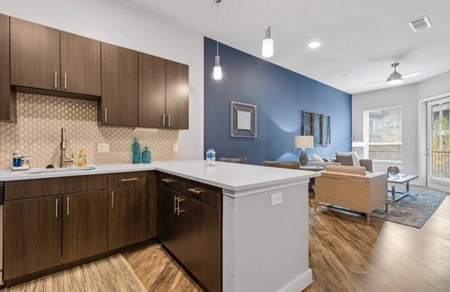 Richardson Apartment | StayOvr at Galatyn Park, Richardson|1BR