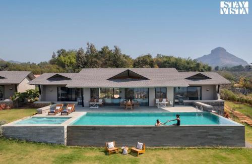 Tikona Peth Villa | StayVista at Chitrakoot with Pool & Lawn