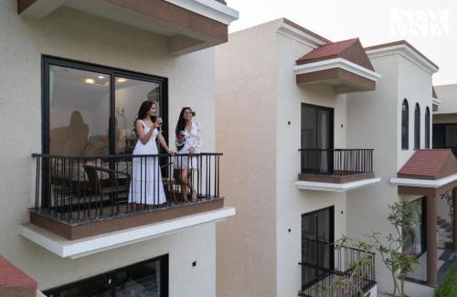 Jaipur District Villa | StayVista at Eleganza Villas with BBQ, Lawn, Bonfire