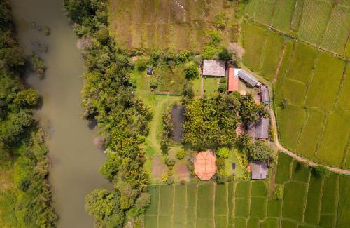 Kushalnagar House | StayVista at Firefly By The River with Breakfast- Kushalnagar