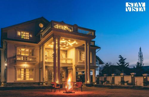Nishat-Shalimar Villa | StayVista at Midsummer Moon - Mountain View with Courtyard