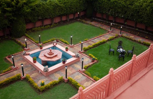 Kandal Villa | StayVista at Pink Palace Rajasthani Decor