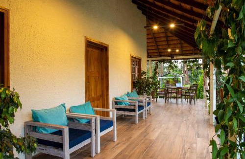 Vastare Villa | StayVista at Sienna - Strelitzia 3BHK with Breakfast and Jacuzzi