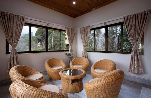 Darjeeling Villa | Stayvista at Treetops & Tea Trails - 5BR w/Gazebo