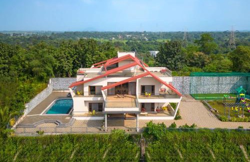Neral Villa | StayVista's Amorist Villa - Amidst Greenery with Terrace, Kids Zone, Snooker Table, Turf
