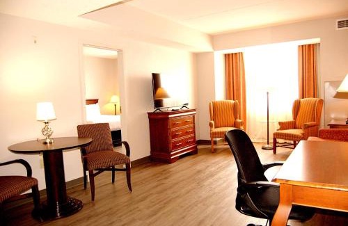 South London Hotel | Staywell Inn & Suites