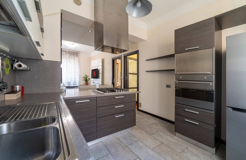 Gioia Apartment | Stazione Centrale-Centro, Spazioso e elegante Apt
