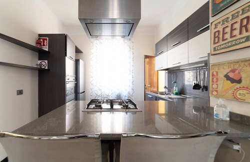 Gioia Apartment | Stazione Centrale-Centro, Spazioso e elegante Apt
