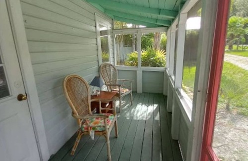 Satsuma House | Stegbone's Fish Camp - Cabin 3