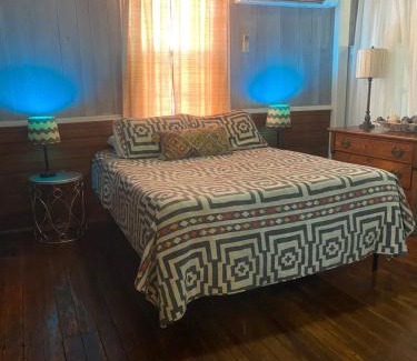 Thomas Square Apartment | Stella Blue - 10