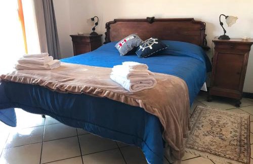 Quartiere XXXV Lido di Castel Fusano Apartment | Stella Di Mare - ampio appartamento con DUE bagni - fronte mare
