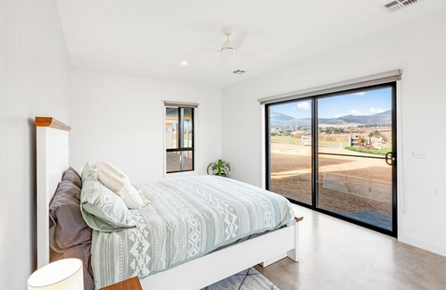 Merrijig House | Stella Views - Merrijig