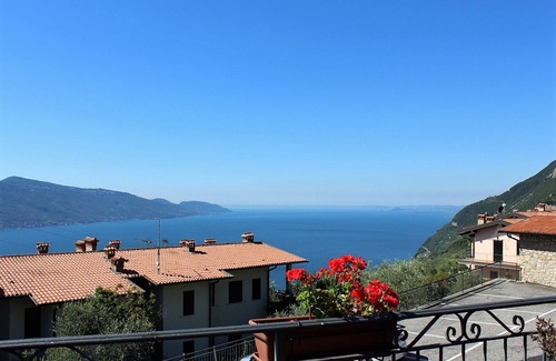 Oldesio Apartment | Stella: with huge lake view balcony