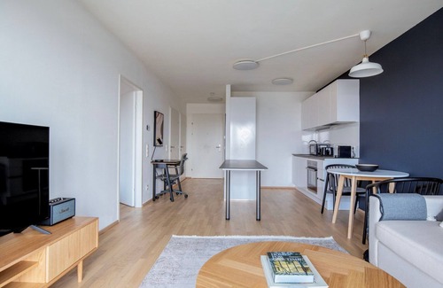 Brigittenau Apartment | Stellar Brigittenau 1BR w/Courtyard & Roof Terrace, by Blueground