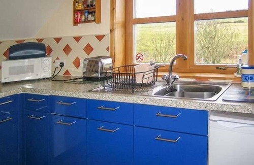 North Watten Apartment | STEMSTER SCHOOL HOUSE APARTMENT, pet friendly in Halkirk