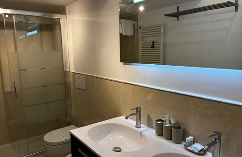 Salario Apartment | Stendardi's House - Four Bedroom Apartment, Sleeps 8