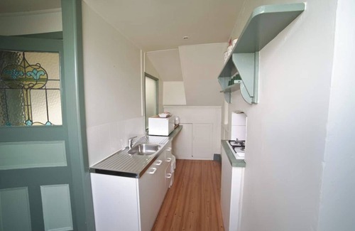 Soldiers Hill Apartment | Step into a cozy and practical 2 bedroom apartment, thoughtfully designed for a comfortable stay.
