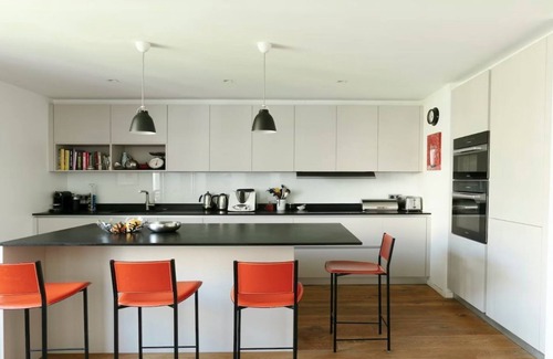 Quartier du Gros-Caillou Apartment | STEP INTO: WHERE CONTEMPORARY ELEGANCE MEETS HOMELY COMFORT- RUE SAINT DOMINIQUE