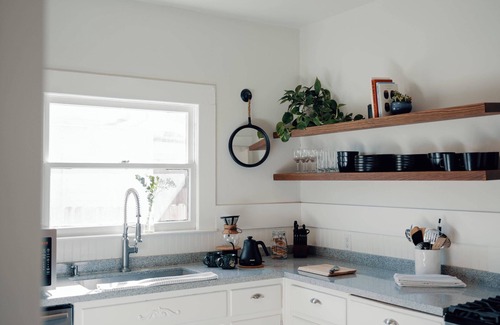 Exeter House | Steps from Downtown Exeter and a short drive to Sequoia National Park