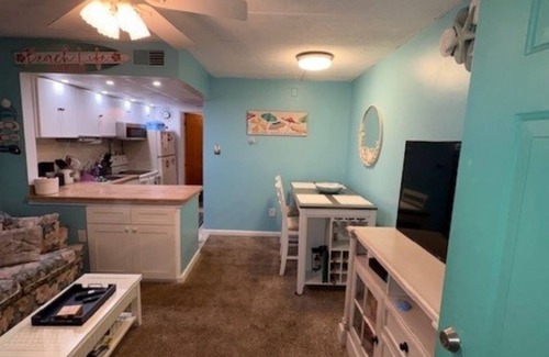 North Wildwood Condo | STEPS FROM THE BEACH AND BOARDWALK WITH OCEAN VIEWS AND LARGE HEATED POOL IN NWW