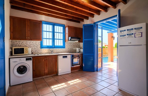 Latchi Villa | Steps from the Beach – Stunning 3-Bedroom Villa with Private Poolnn
