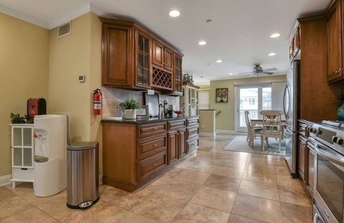 Seaside Heights House | Steps from the famous Seaside Heights boardwalk beach! Family-sized townhouse.n
