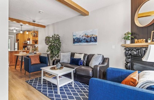 Harvie Heights Apartment | Steps to Banff National Park l Mountain Getaway