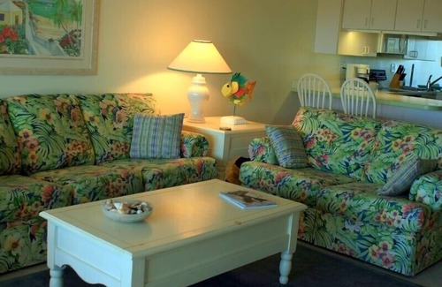 Sanibel Condo | Steps to Beach, Great Rates, Stylish Interior-Sandpebble4B