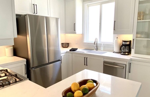 West Newport House | Steps to beach, pier, restaurants and shops. Furnished, monthly rental.