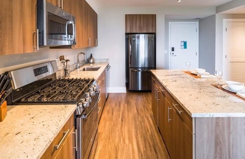Aurora Highlands Apartment | Steps to Metro 1 BR | Pool + Gym | Business Center