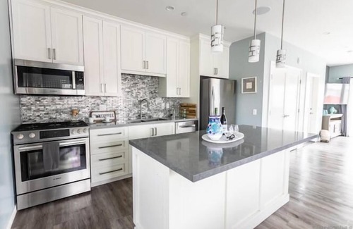 San Diego Apartment | Steps to Ocean * Large 1 Bedroom