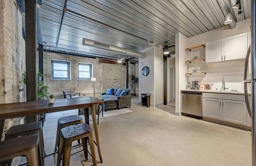 Westown Apartment | Steps to Pabst & Fiserv | Pool, Gym, Parking, W/D
