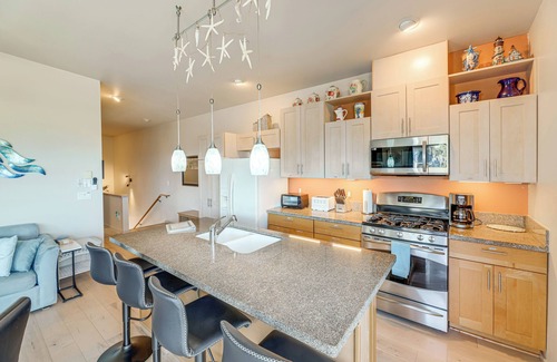 Depoe Bay Condo | Steps to Pirate Cove: Oregon Coast Condo w/View