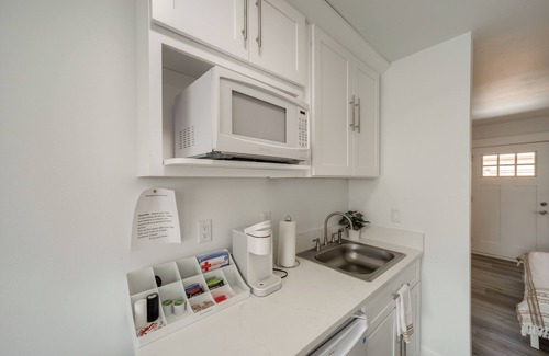 Soap Lake Apartment | Steps to Soap Lake: Studio Stay w/Patio!