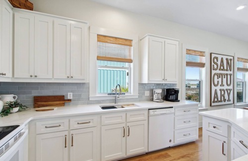 Morgantown House | Steps to the Beach - Gulf Views - Tennis & Pickleball - Swimming Pool
