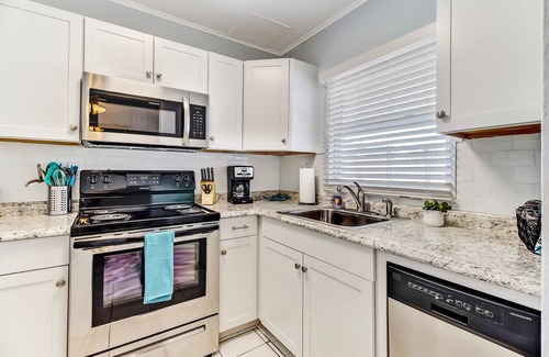 Ocean Cay House | STEPS TO THE SAND! Updated Amelia Island Townhouse Close To Downtown!