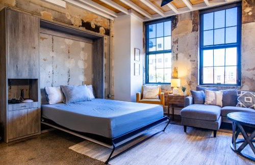 Old City Apartment | Sterchi Lofts Getaway - Downtown Knoxville