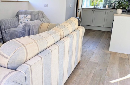 The Lizard House | Sterennyk barn conversion, The Lizard village,easy access to the sw coast path.
