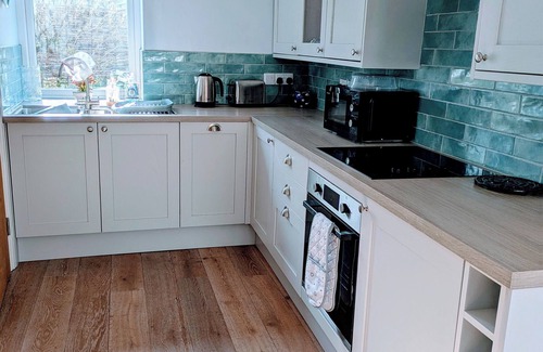The Lizard House | Sterennyk barn conversion, The Lizard village,easy access to the sw coast path.