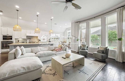 Sugar Land House | Sterling Heights Retreat #42195