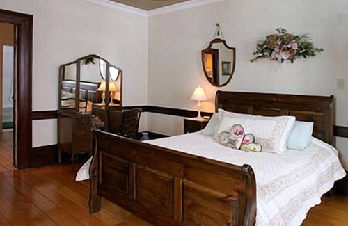 Essa Bed & Breakfast | Stevenson Inn & Spa