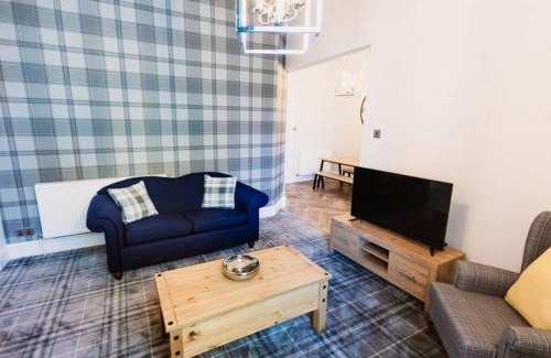 Birnam Apartment | Stewart Apartment - A unique Apartment in countryside park with WIFI and access to bar and pool