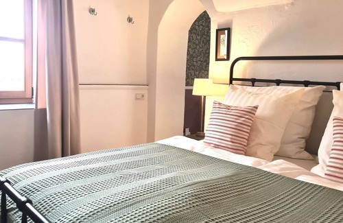 Hunerbach Bed & Breakfast | Stilvolles Studio mit Terrasse und Moselblick