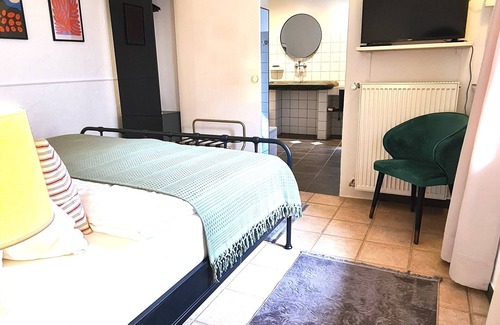 Hunerbach Bed & Breakfast | Stilvolles Studio mit Terrasse und Moselblick
